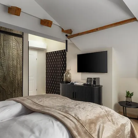 Boutique By Maier - Contactless Check-in *